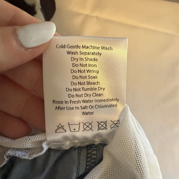 COMMAS Men's Off White BLACK Abstract Print Short Swim Shorts Size XXL 2XL NWT - Picture 12 of 12